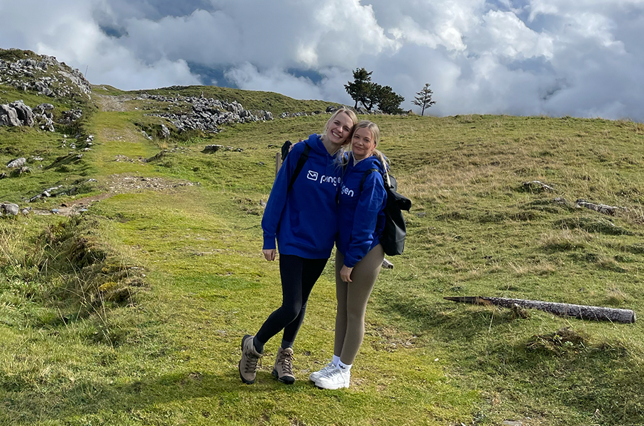 Pingen employees on a hike